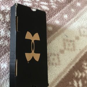 Under armour slides size 6